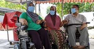 Muscular dystrophy siblings brave the odds to earn own income  [NSTTV] | New Straits Times