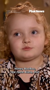 Honey Boo Boo, real name Alana shot to fame on the show ‘Toddlers and Tiara’s.’ Now the child star is opening up about her relationship with her mom ‘Mama June’, candidly discussing when she realised her mom was doing drugs. | PinkNews