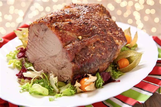 SVINJSKO PEČENJE IZ RERNE: Savršeno sočno meso sa aromatičnim prelivom (VIDEO)