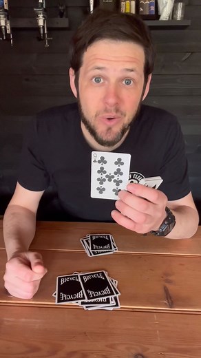 How Do the Cards Know? Self Working Card Tutorial 👆🏼 #tutorial #cardtrick #learnfromme #foryou #fyp | ashmarlow52