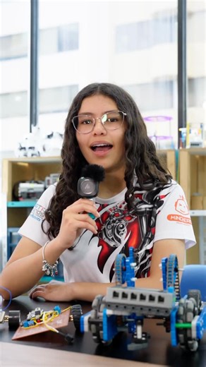 18 reactions | ️ Desmontando un robot: Episodio 1 Todo empieza aquí  la placa controladora. Es el corazón del robot… ¿pero sabes qué hace exactamente? 勞 ¡Te lo explicamos en un minuto! #DesmontandoUnRobot #PlacaControladora #RoboticMinds #InventandoRobots #STEMChallenge #RobóticaEducativa #TechExplained | Robotic Minds | Facebook