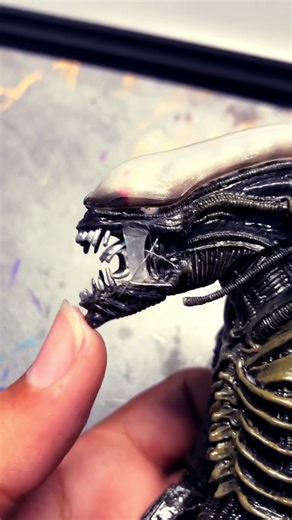Neca Alien 1979 mod, wire and double sided tape #neca #alien1979 #xenomorph #giger