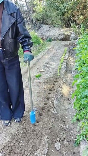 DIY Hole Drilling Mastery: Gyroscopic Foot-Step Technique for Rural Farmers
