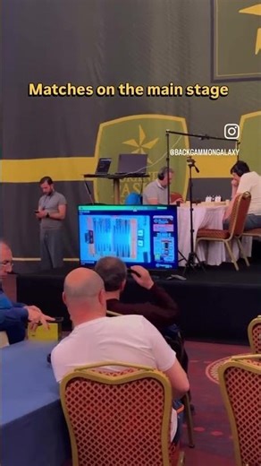 Spectators enjoying live matches from the main stage at ISTAVDER 😍