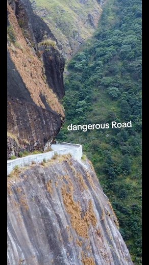 Exploring the Breathtaking Manang Road in Nepal