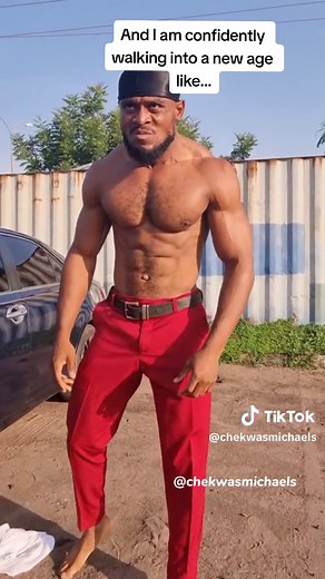 Birthday Gorilla Walk Celebration 🦍🎊 | Happy Birthday To Me!