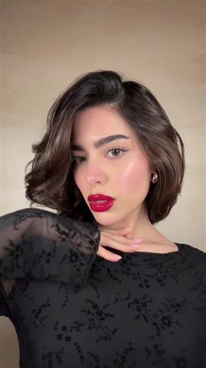 Best Red Shiny Lipstick Review for Gorgeous Lips