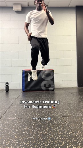 Ready to unlock explosive power?🚀 Before you start jumping like a kangaroo, let's get the basics down! This is especially important for runners who want to improve their stride. Plyometrics for beginners means mastering your landing mechanics *first*. Think of it as building brakes before you hit the gas.🛑 You gotta teach your body how to absorb force and control those landings. Next, is smart training. 🧠 This isn't about going all out from day one. Start slow, progress gradually, and always 