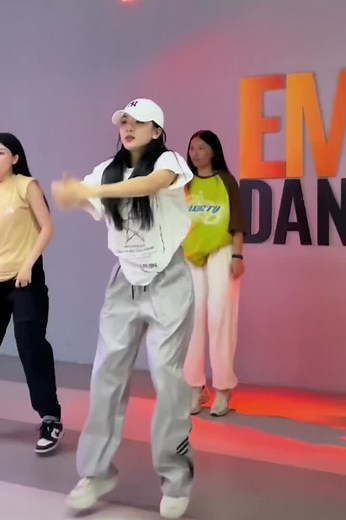 #nhay #yeunhay #yeunhaymua #hocnhay #dậynhay #dammenhactrung #dammenhay #thichnhay #nhaydep #nhảy #nhảy_múa#nhảy_đẹp #yêu_nhảy #nhaytiktok #sexydances #dancing #nhayhiendai #tiktoktrend #kimstudio