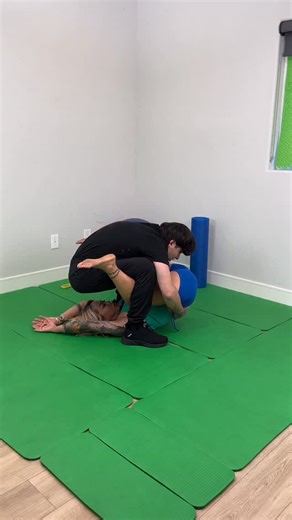 Licensed Doctors Recommend DEEP Stretch for Improved Flexibility 👨‍⚕️ #reliable | Barry Johnson