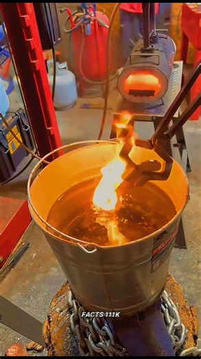 How Blacksmiths Temper Metal to Perfection 🔥 #forge #process