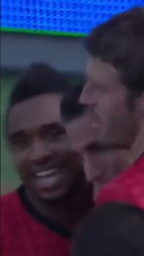 Van Persie Scores in Ferguson’s Final Match | EPL 2013