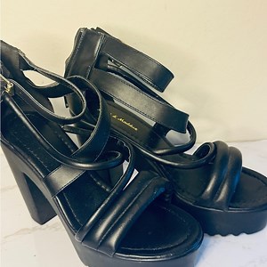 Black Platform Block Heel Shoes with Ankle Strap