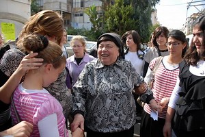 Legacy of Batsheva Kanievsky: Using Shabbat Candles to Unite Women in Helping Widows and Orphans | United with Israel