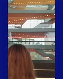 12 floors and almost 300,000 square metres of authentic Italian style, in the heart of Luxembourg. Casa Ferrero was inaugurated in 2020: a new HQ for 1400 employees covering 51 different nationalities. A visionary and avant-garde project, designed to convey passion, innovation, and Made in Italy excellence while fostering creativity and conviviality among guests. Distinct but connected spaces, with different furnishings and materials, forge a welcoming, airy, light-filled environment where you c