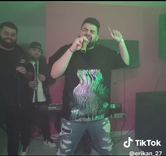 Iuly Neamtu vine la Bisoi pe live