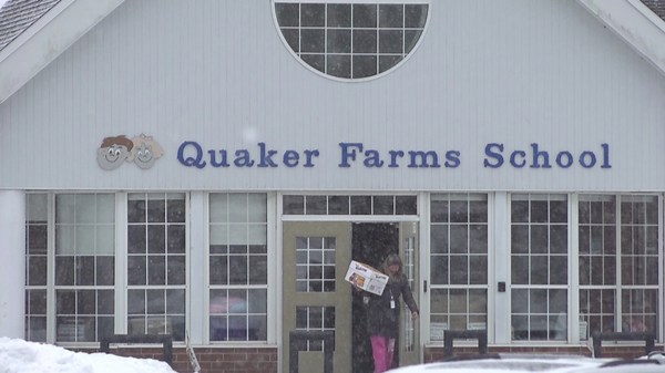 Oxford elementary school reopens after mold discovery; parents raise concerns