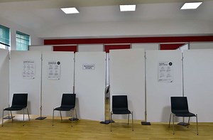 Sonneberger Impfzentrum: Impfstoff – „Hauptsache, es fliegt nix weg“ - inSüdthüringen