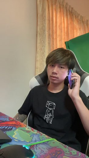 Funny Phone Conversation in Gaming Chair