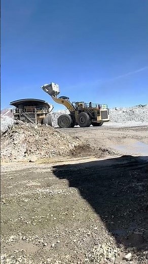 In the process of loading #heavyequipment #wheelloader