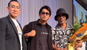 吉永啓之輔、ロナウジーニョと奇跡の2ショット！“異種格闘コラボ”にファン驚嘆