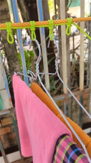 amazing Loop Knot For Hanging Clothes.