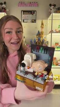 Building the Stewie and Brian BOX! set from @BRICKCRAFT ✨🩷