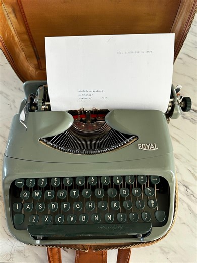 Vintage Royal Royalite Portable Manual Typewriter With Case Mid Century AS IS - Etsy