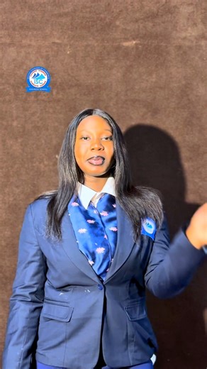 Institut Supérieur de Commerce / ISC BUSINESS SCHOOL on Instagram: "Déjeuner de presse. Nos étudiants en communication #communication #journalisme #iscbusinessschool #viralvideos #éducation #université"