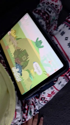 Jenny ( Custom Logo + Gossip Chanel ) on Instagram: "My autistic daughter, who was once non-verbal, learned to read and speak from this app called ABCmouse."