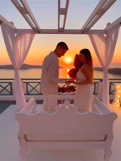 Romantic Couple Kiss Moments on TikTok