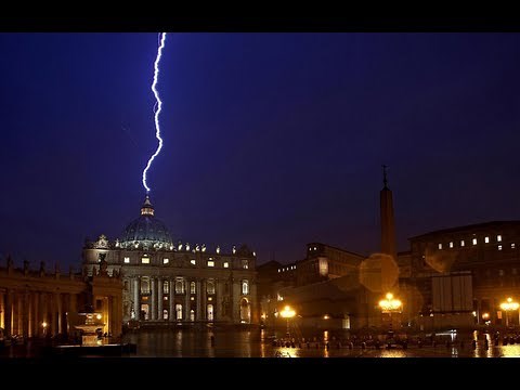 Lightning strikes The Vatican hours after pope resigns