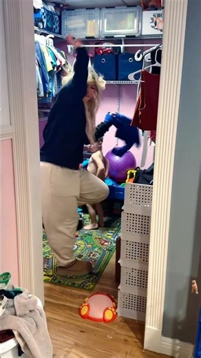 Air horn prank 🤣🤣🤣🤣#scare #scareprank #prank #fun #viral #trending #jumpscare