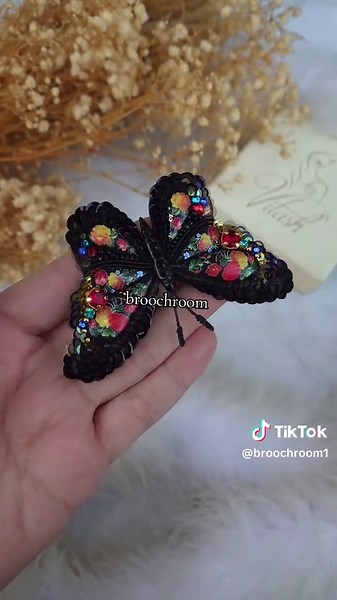Handmade Beaded Brooch Tutorial for Beginners