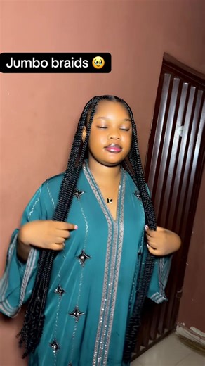 Stunning Jumbo Braids Styles You Need to Try