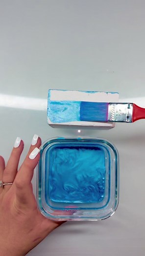 Mixing and Painting with Cyan Mica Powder: Part 1