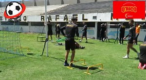 BARBOSA CON BUENOS OBJETIVOS #WillieBarbosa habló hoy en conferencia de prensa, el jugador llegó ayer y se sumó rápidamente a las prácticas del #gualdinegro. Más información hoy desde las 19 hrs en #CompetenciaBolivia RKM 91.0 FM http://elderribadorradio.disweb.top/ #QRico | El Derribador