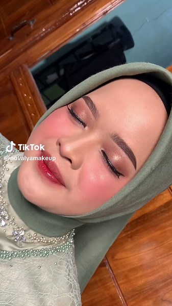 mau post video no filter dan edit lagi, btw kakanya jg mukanya dah muluss✨