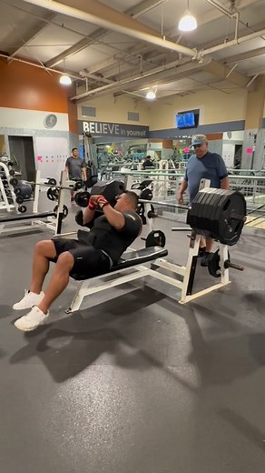 Sampled the new Bench Rocket Mars from @inzeradvancedesigns 675lbs barely touched. The 725lbs however was a good weight to use for training purposes. Sort’ve got the concept down. Similar to the bench daddy. Just need to tweak my form and technique a little better. Aiming for that 800lbs as I work up to a 1K 💪🏾💪🏾… #ChestBangaz 💪🏾🤙🏽 #BenchRocket #Inzer #LoadAndPress | Isaac Silva