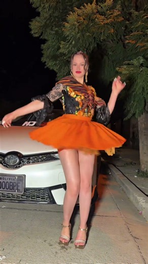 Potosina Girl Dancing 🇧🇴✨ | Bolivia Vibes (Non-Folkloric Music)