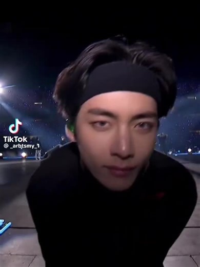 OMG only 2hrs 29min to go till we get the tour dates