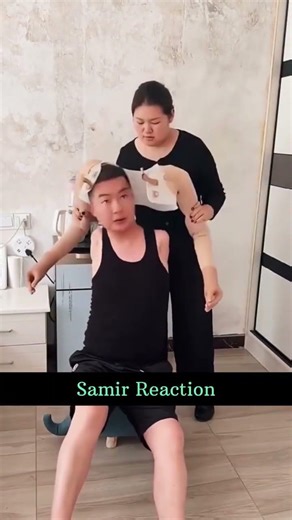 Disabke armles man using fake hands#shorts #viral #tiktok #ytshorts