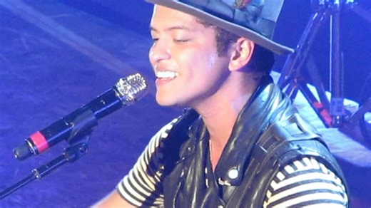 50 Best Friendship Goals Songs for IG Reels & Stories