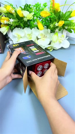 🔦 Solar Powered Rechargeable Flashlight | Super Bright#SolarFlashlight #RechargeableTorch #EmergencyLight #OutdoorGear #LifeHacks