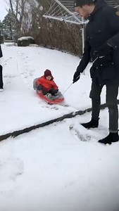 Kan man vara nog försiktig? 😌 Se blandad humor på SVT Play: 👉 https://bit.ly/3XwVKtf . . . 🎥 @tessankarlsson 🙏🏼❤️ | SVT Humor