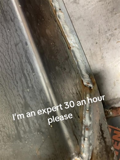 I’m an expert welder, been welding for years! Welded everything from stainless to galvanized, used all different processes, no I don’t know how to read a tape measure, or change my own gas. Oh yeah and I’ve never adjusted my own machine! I’d like 30 to start, don’t low ball me, I know my worth! #fyp #fypシ #welder #welding #yourpage