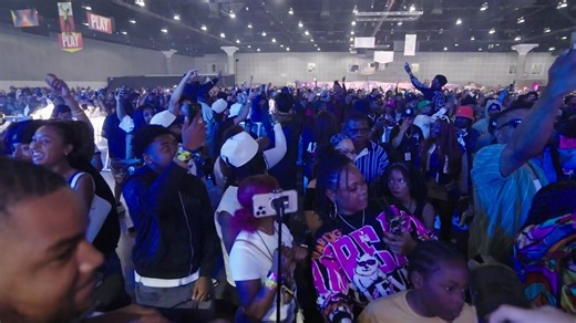 665K views · 156 reactions | During our 2025 event, Heinz and BET provided fans with one of the biggest music performances in BETX history via the BETX Music Stage! Check out this exclusive performance from the one and only Mustard! #BETExperience #BETAWARDS | BET | Facebook