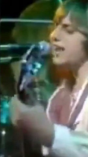 Name a more iconic intro to a song…we'll wait.