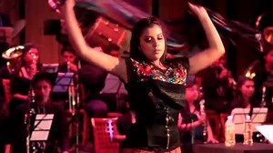 195K views · 4.9K reactions | LA MARTINIANA Juan Casaos Le Canta a Oaxaca / LA MARTINIANA Arreglos Musicales: Juan Casaos Cano y Armando Ramírez Alavez. Banda Filarmónica Infantil y Juvenil de Santiago Xiacuí. Cine a Mano: Benjamín Barrios González. Pintura: Raúl Cano Bailarina: Mónica Rangel. Edición de Video: Luis Felipe Cruz Montalvo. | Fiesta Istmeña | Facebook