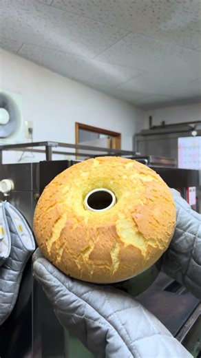 焼きたて1番人気のプレーンシフォンケーキ #cake #chiffoncake #シフォンケーキ